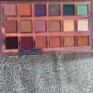Huda Beauty Mercury Retrograde Eyeshadow Palette